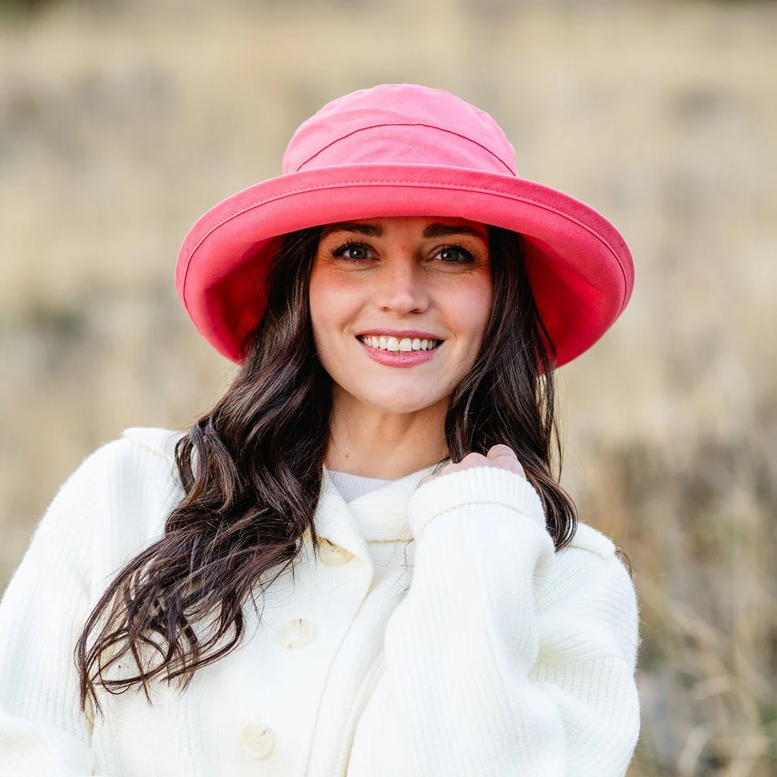 Casual Traveler | Women | Coral - Image 2