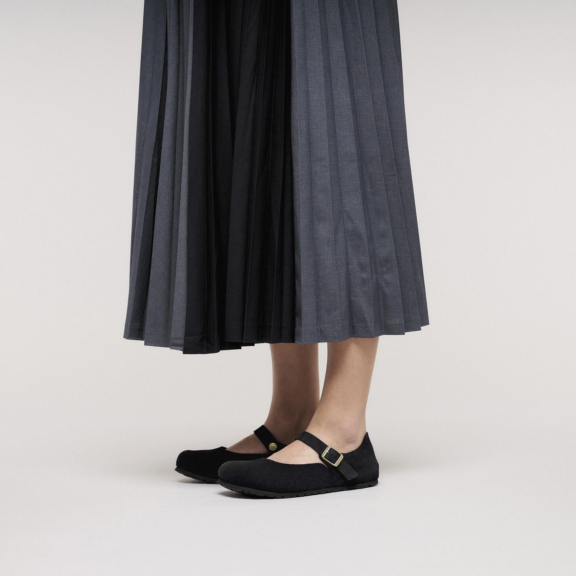 Mantova | Suede | Black - Image 3